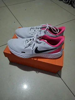 nike revolution 5 womens shoes