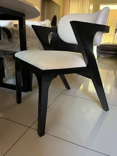 ✨ Elegant 6-Seater Round Dining Suite