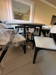 ✨ Elegant 6-Seater Round Dining Suite