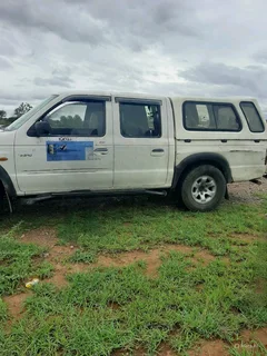 Car bakkie