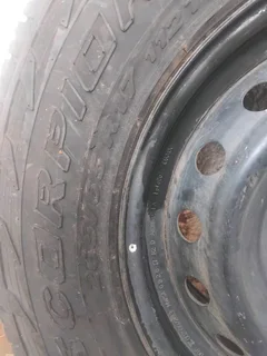 Ford Ranger tyre 265/65/R17, rim and rim cap