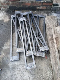 I'm a welder with experience looking for job to occupy,