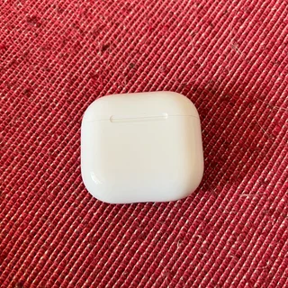 Apple AirPods 4