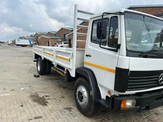 1997 Mercedes-Benz 1617 Econoliner 8 Ton Dropside Truck