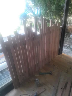 Looking for job me cannis like house painting, guest painting ,faccing ,brick work roofing hand man