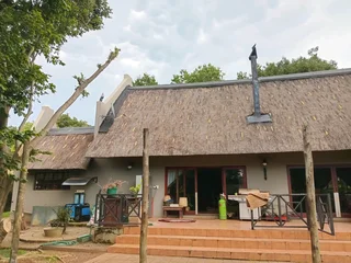 Fire proofing, Thatching, Thatch Repairs, Harvey Thatching Call or WhatsApp 0763457957