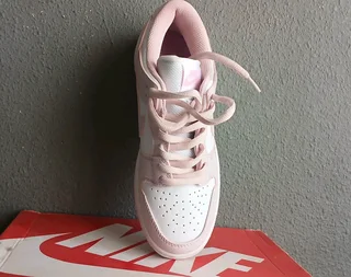Sneakers pink