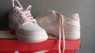 Sneakers pink