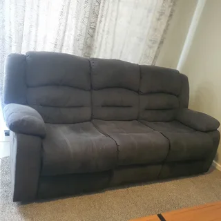 Sofa - Ad posted by Ni Yangu