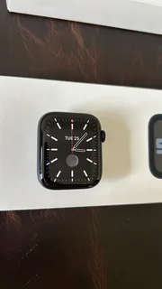 Apple Watch SE midnight 44mm M/L