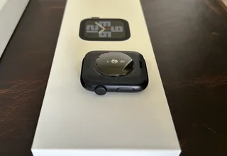 Apple Watch SE midnight 44mm M/L
