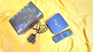 Omega 32” TV &#43; MXQ Pro 4K Android TV Box – Bundle Deal