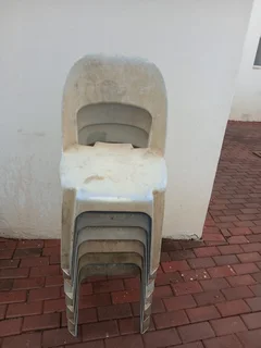 Chairs - Ad posted by Michelle De Oliveira