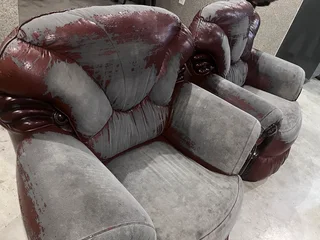 Sofas - Ad posted by Monwabisi pakade