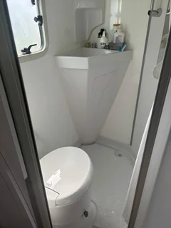 Motorhome - 2023 Discoverer 4V4 Daily 35