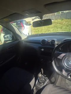 2022 Suzuki Swift 1.2 GA low kilos great condition.R125000 neg