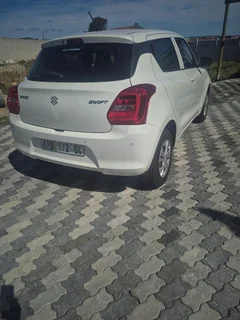 2022 Suzuki Swift 1.2 GA low kilos great condition.R125000 neg
