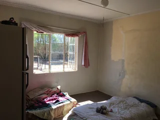 Fixer Upper Smallholding with two homesteads, fenced, pet friendly for a bargain!