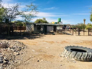 Fixer Upper Smallholding with two homesteads, fenced, pet friendly for a bargain!