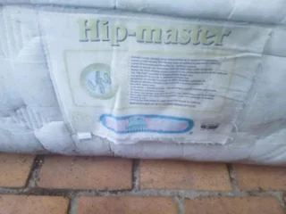 HipMaster Queen Size Bed &#43; Base Set
