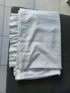 2 x Volpes Light Grey/Silver Blockout Curtains (Excellent Condition)