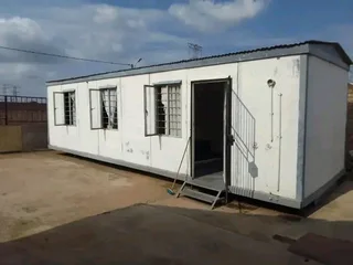 CONTAINER/PARK HOME.