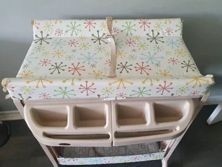 Baby bath stand