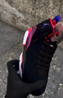 Sneakers - Ad posted by Dawn shop