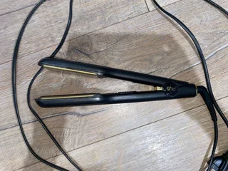 Wide GHD in great condition