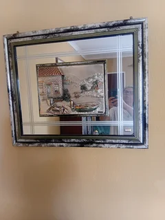 Decorative wall mirror