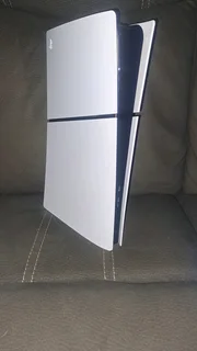 PS5 Digital Edition 1TB, 2 Controllers