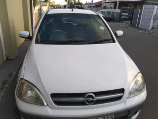 2005 1.6i Opel Corsa 5 Speed Sedan