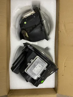 Mercedes Benz G Class headlig