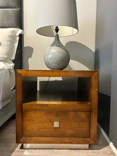 Walnut Warm Brown pedestal