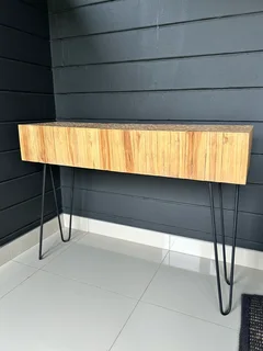 Occasionally Stylish Table/Stand