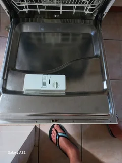 Wespoint dishwasher in working order for free.