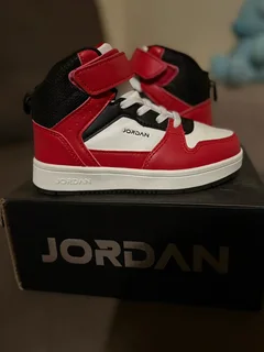 Jordan Tekkie Size 8
