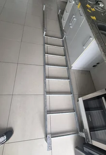 Metal Ladder R800