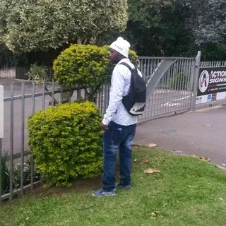 Am looking for a job as  garden boy