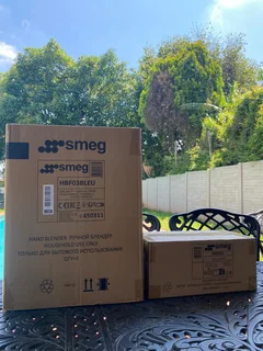 Smeg hand blender & blender accessory (sealed)