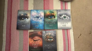 Shatter Me books