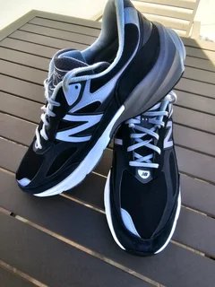 Running Shoe NEW BALANCE 990 V6