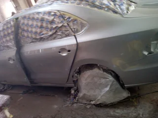 Vehicle spray painting