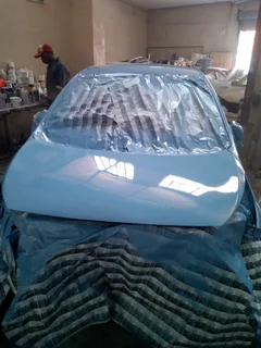 Vehicle spray painting