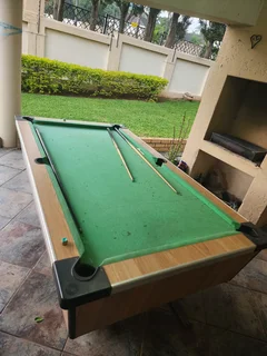 Pool table