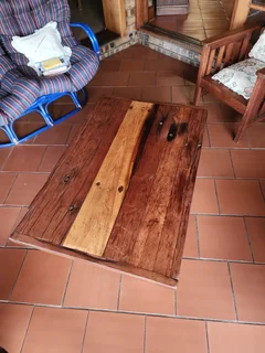 Solid sleeper coffee table