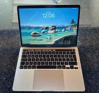 2020 MacBook Pro 13&#34; M1 256GB 8GB RAM