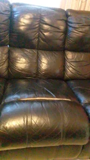 Graph ten everest, Black living room couches