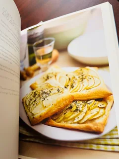 The Book - Kitchen Classics: Pastries and Breads by Jane Price is a non-fiction cookbook