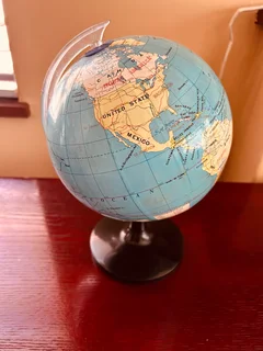 ATLAS GLOBE - MEDIUM SIZE AVAILABLE IN SPRINGS STRUBENVALE